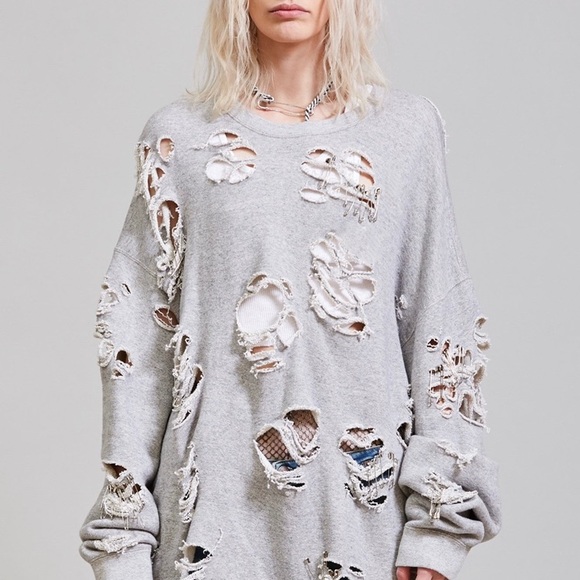 R13 Tops - R13 DISTRESSED CREWNECK - HEATHER GREY
Size XXS.